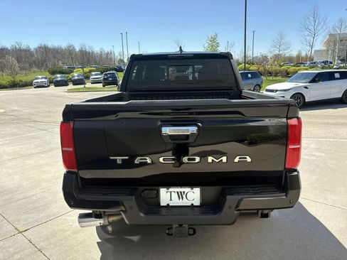 Used 2024 Toyota Tacoma Limited w/ Limited Package (LT) image 6
