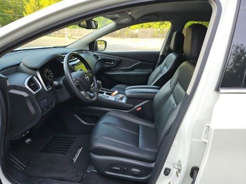 Used 2023 Nissan Murano SV w/ SV Midnight Edition Package image 16