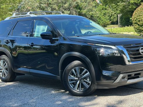 New 2025 Nissan Pathfinder SL w/ Cargo Package image 1