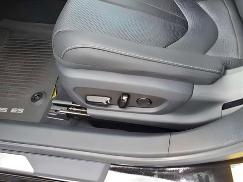 Used 2023 Lexus ES 350 F Sport image 17