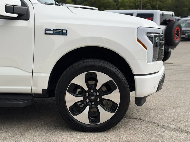 Used 2025 Ford F150 Lightning Platinum AWD/4WD image 9