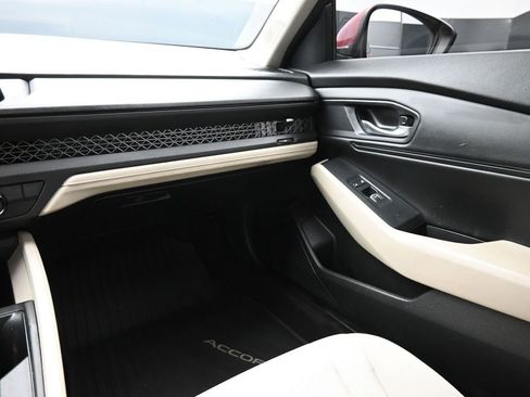 Used 2023 Honda Accord EX image 14