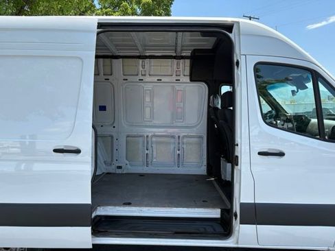 Used 2025 Mercedes-Benz Sprinter 2500 image 13