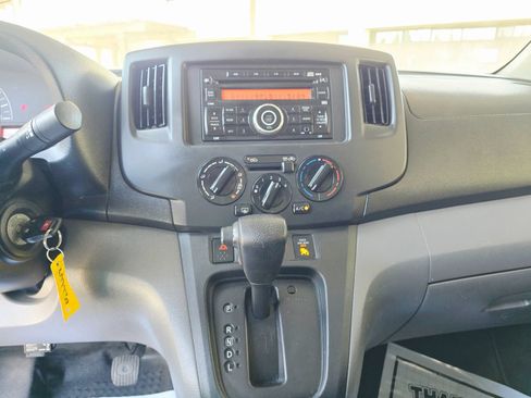 Used 2016 Nissan NV200 SV w/ Back Door Glass Package FWD image 18