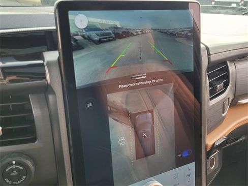 Used 2023 Ford Expedition Platinum image 21