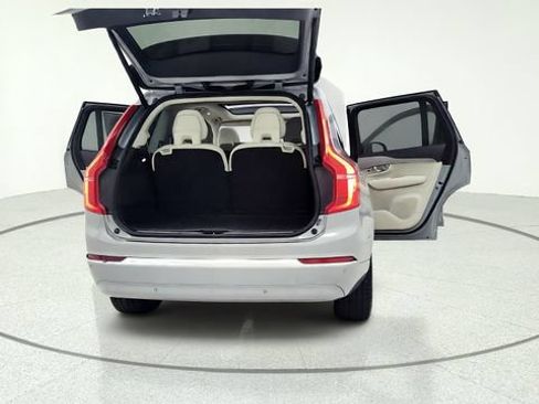 Used 2025 Volvo XC90 B6 Plus w/ Protection Package Premier AWD/4WD image 17