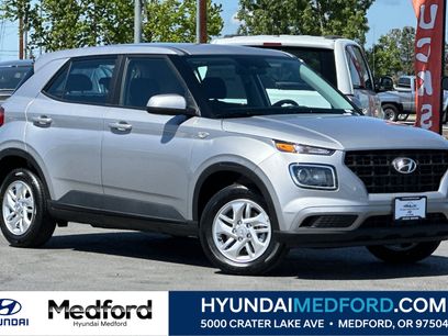 New 2026 Hyundai Venue SE