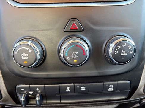 Used 2018 RAM 2500 Tradesman w/ Chrome Appearance Group AWD/4WD image 17
