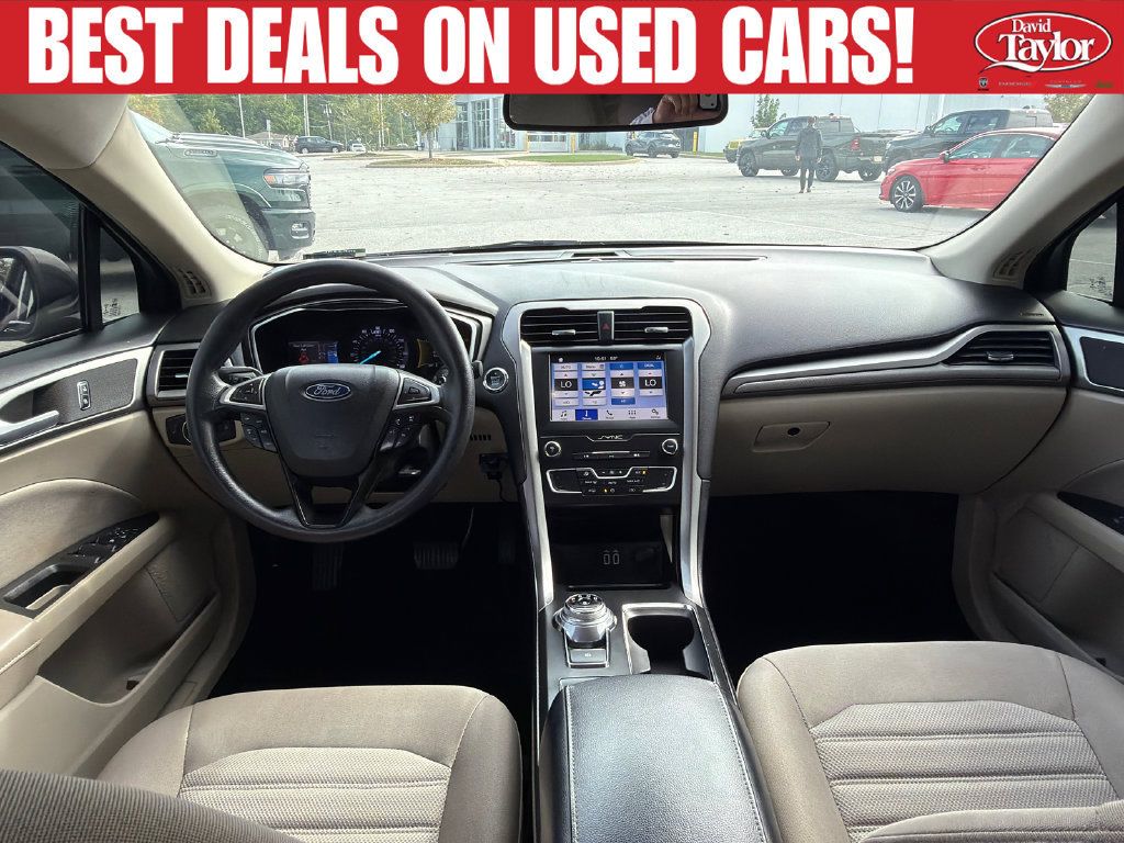 Used 2019 Ford Fusion SE FWD image 23