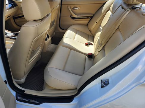 Used 2009 BMW 328i Sedan RWD image 5