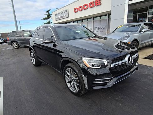 Used 2022 Mercedes-Benz GLC 300 4MATIC image 1