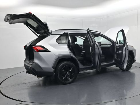 Used 2021 Toyota RAV4 XLE w/ Convenience Package AWD/4WD image 58