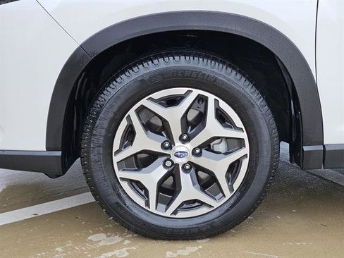 Certified 2023 Subaru Forester Premium image 7