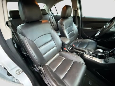 Used 2013 Chevrolet Cruze LT image 24