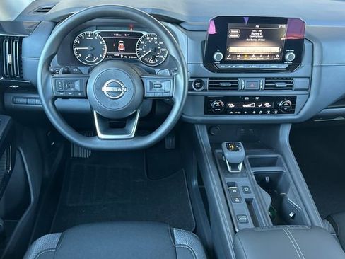New 2025 Nissan Pathfinder S image 10
