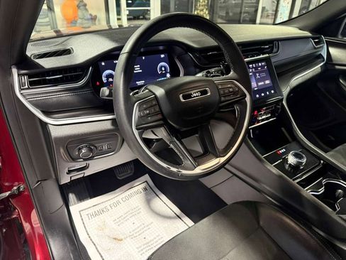 Used 2023 Jeep Grand Cherokee L Laredo image 26