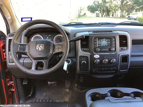 Used 2018 RAM 2500 Tradesman w/ Chrome Appearance Group AWD/4WD image 12