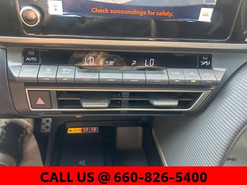 Used 2025 Toyota Camry SE FWD image 21
