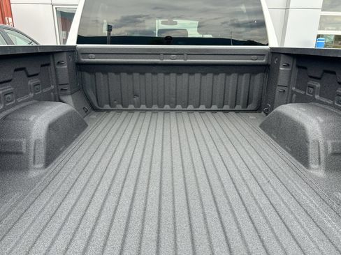 Used 2022 Chevrolet Silverado 1500 RST w/ LPO, Dark Essentials Package AWD/4WD image 9