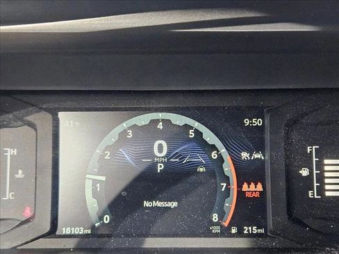 Used 2024 Toyota Tacoma SR image 10