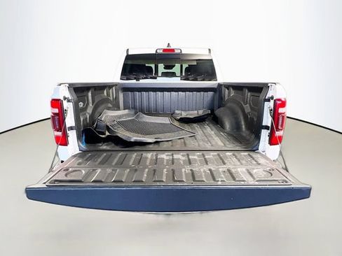 Used 2022 RAM 1500 Laramie AWD/4WD image 28
