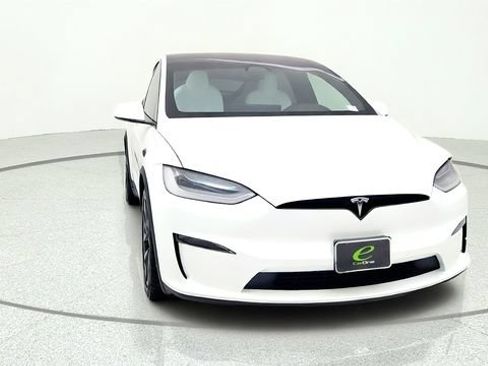 Used 2023 Tesla Model X AWD/4WD image 2