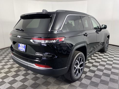 New 2025 Jeep Grand Cherokee Limited image 8