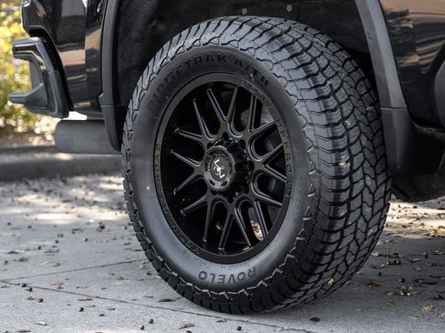 Used 2022 Chevrolet Silverado 2500 High Country w/ Safety Package II image 74