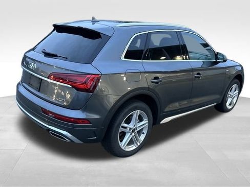 Used 2024 Audi Q5 e Premium Plus w/ Premium Plus Package image 10