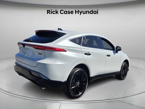 Used 2024 Toyota Venza Nightshade image 8