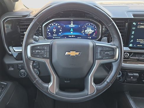 Used 2023 Chevrolet Silverado 1500 LT AWD/4WD image 9