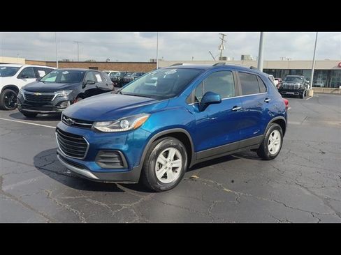 Certified 2020 Chevrolet Trax LT w/ LT Convenience Package FWD image 4