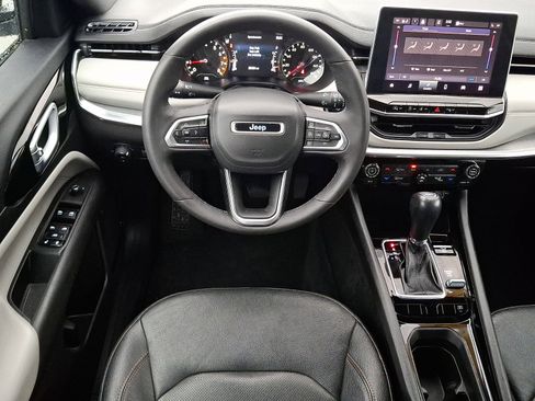 Certified 2023 Jeep Compass Limited AWD/4WD image 11