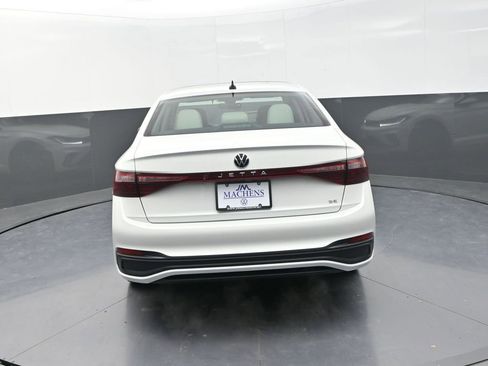 New 2026 Volkswagen Jetta SE image 7
