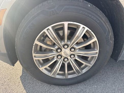 Used 2018 Cadillac XT5 Luxury w/ Driver Awareness Package image 9