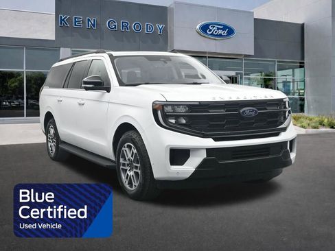 Used 2025 Ford Expedition Max Active AWD/4WD image 1