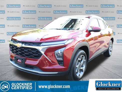 Used 2025 Chevrolet Trax LT w/ LT Convenience Package FWD image 1