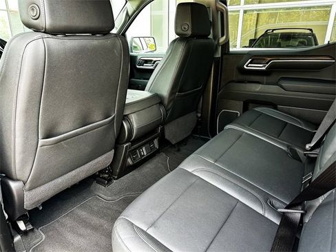 Used 2025 GMC Sierra 1500 SLT image 27