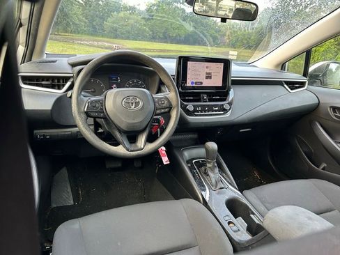 Used 2023 Toyota Corolla LE FWD image 12