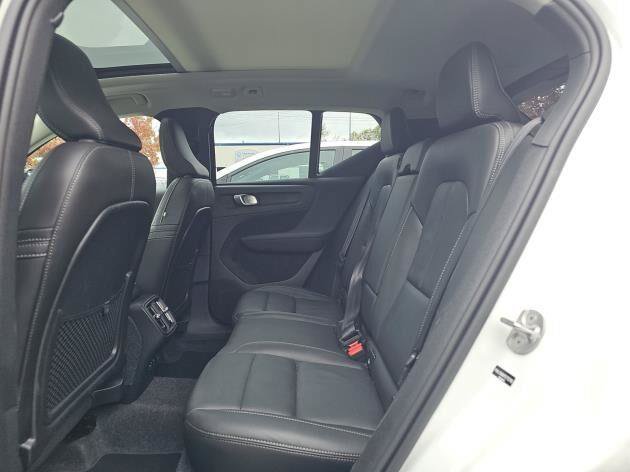 Used 2026 Volvo XC40 B5 Plus AWD/4WD image 16