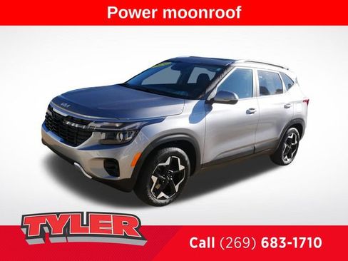 Used 2024 Kia Seltos EX AWD/4WD image 3