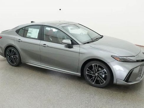 Used 2026 Toyota Camry XSE FWD image 15