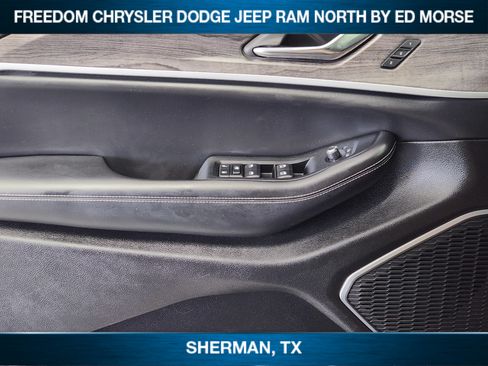 Used 2024 Jeep Grand Cherokee L Limited w/ Black Appearance Package RWD image 16