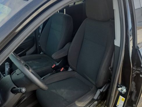 Used 2022 Chevrolet Trax LS w/ Tint and Cruise Package image 6