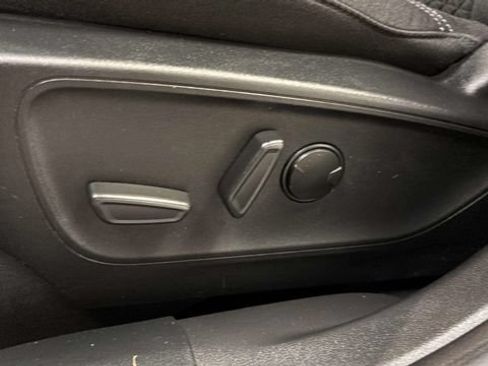 Used 2023 Ford Escape Active AWD/4WD image 31