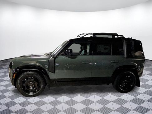 New 2026 Land Rover Defender 110 Trophy Edition AWD/4WD image 2