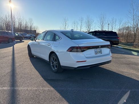 Certified 2023 Honda Accord EX image 9