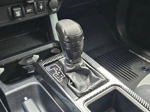 Used 2021 Toyota Tacoma TRD Off-Road AWD/4WD image 27
