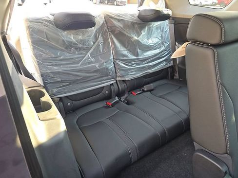 Used 2026 Honda Pilot EX-L image 8