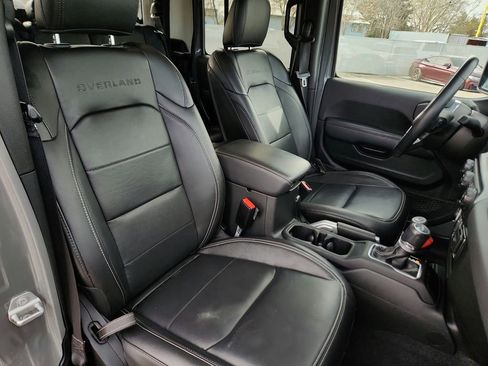 Used 2021 Jeep Gladiator Overland w/ Uconnect 4C Nav & Sound Group image 24